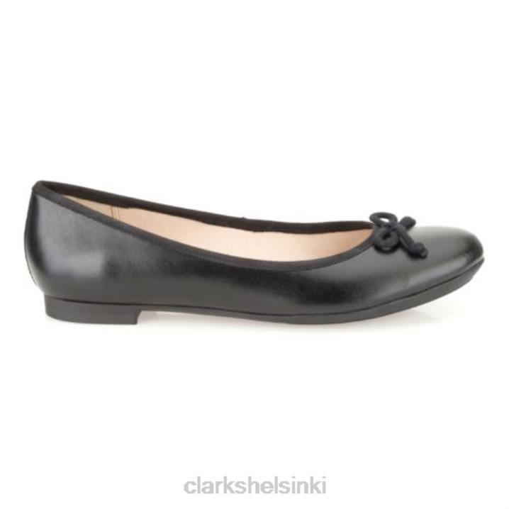 musta nahkainen clarks karuselliajelu Clarks sukupuolineutraali 2DHN4083 musta nahka