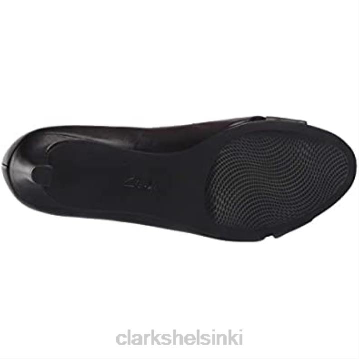 musta nahkainen clarks naisten alice saniainen pumppu Clarks naiset 2DHN288 musta nahka